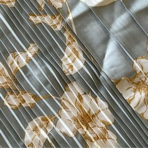 CHICO’S Pleated Floral Essence Square Spring Scarf - New with Tag $49.50